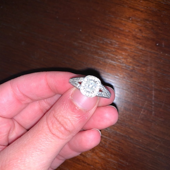 Diamond Engagement Ring - Picture 6 of 8